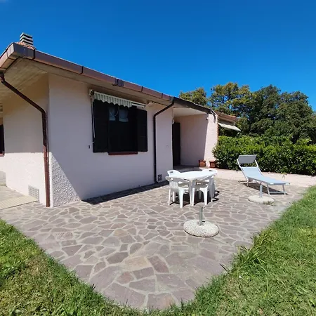 Nyaraló Emma - Goelba